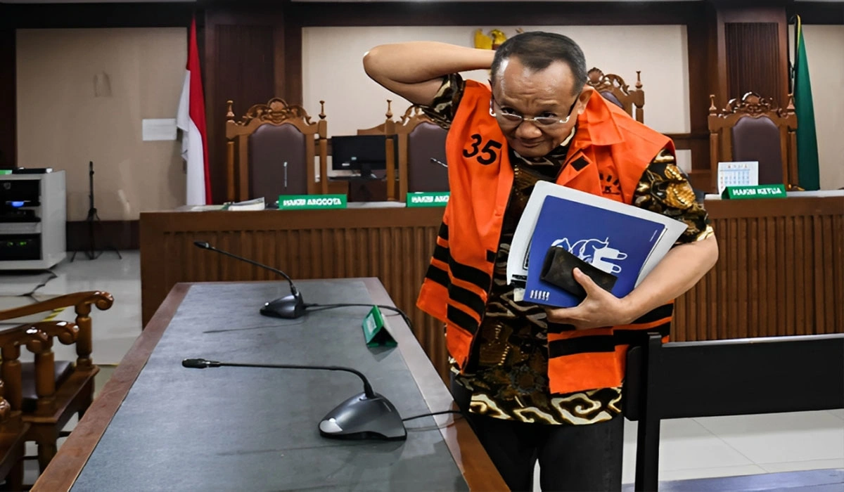 Kasus Suap Eks Sekretaris MA Masuki Babak Sidang di Bandung